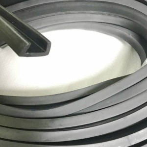 customize extruded rubber seals strips in various sizes and shapes